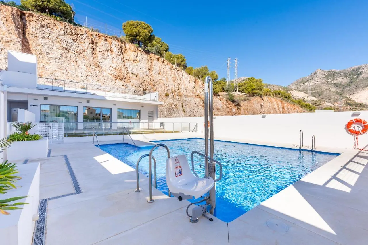 Blossom - Modern 2 Bedroom Apartment Within Walking Distance To Benalmadena Pueblo