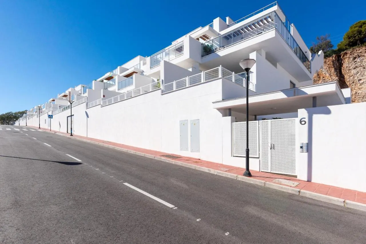 Blossom - Modern 2 Bedroom Apartment Within Walking Distance To Benalmadena Pueblo Hiszpania